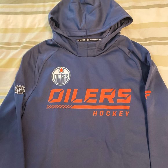 Edmonton Oilers Fanatics Team Issued Hoodie - Picture 5 of 8